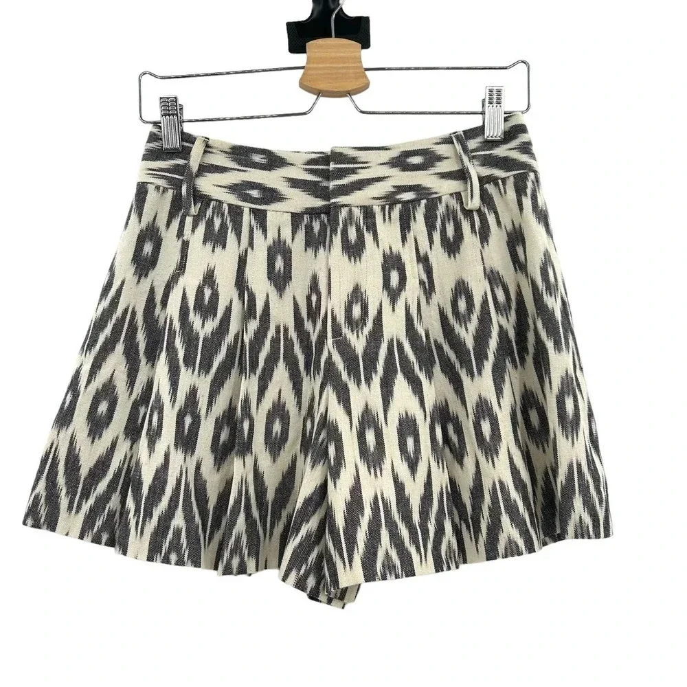 Alice + Olivia Layton Shorts Pleated Woven Cotton Ikat Print‎ Cream Black Size 2